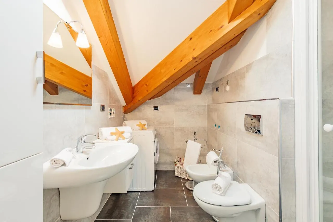 Star House Daire Marina dʼMarina dʼAndora 0*,  İtalya