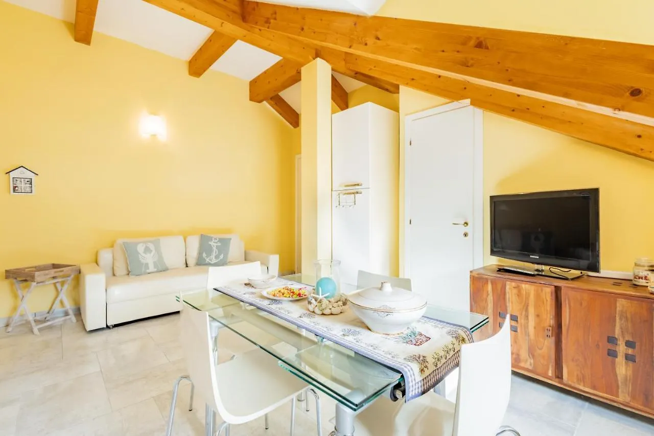 Star House Daire Marina dʼMarina dʼAndora İtalya